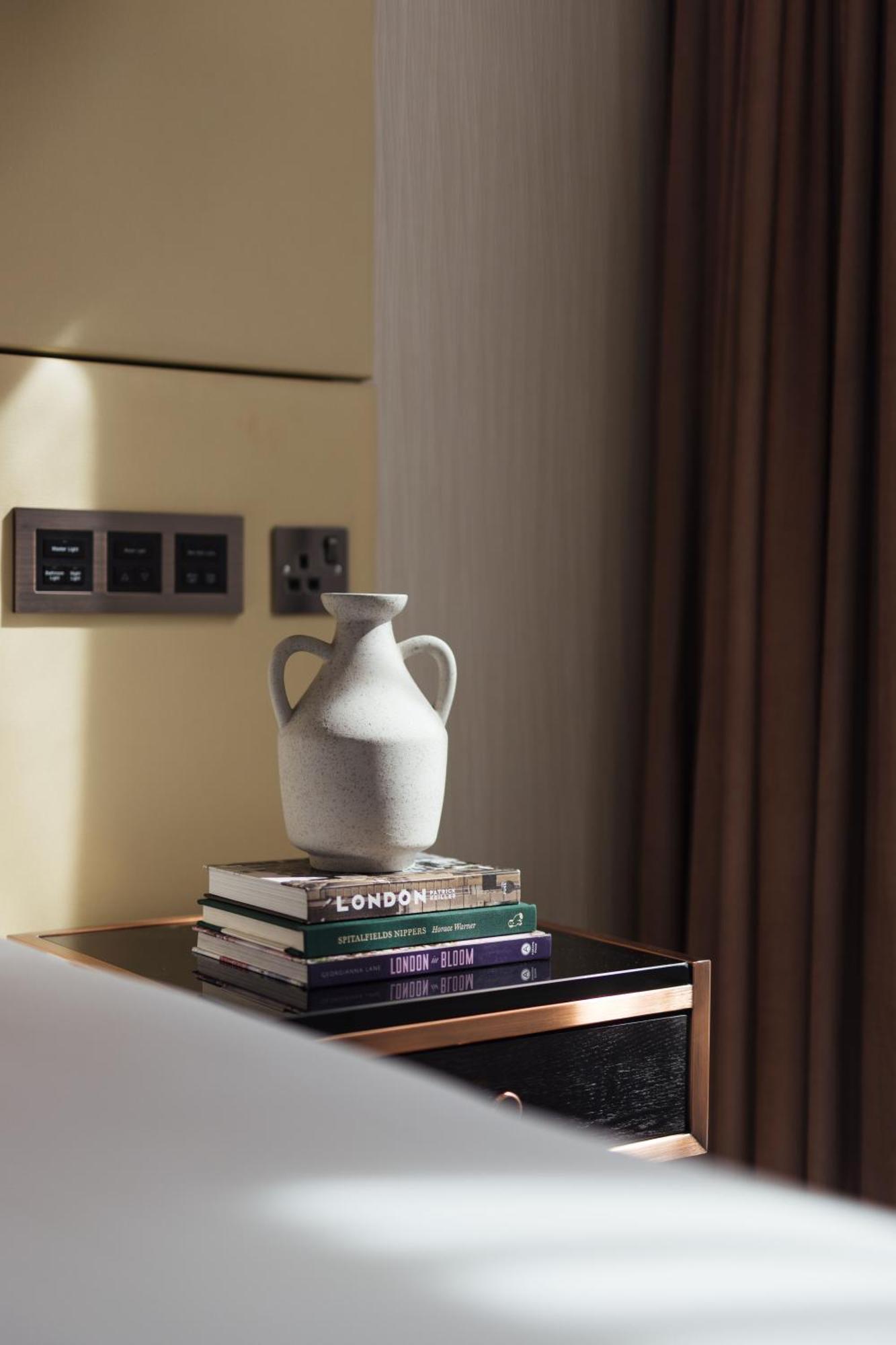มอนต์คาล์ม รอยัล ลอนดอน เฮาส์ - ซิตี้ ออฟ ลอนดอน Hotel ภายนอก รูปภาพ A room at the London edition